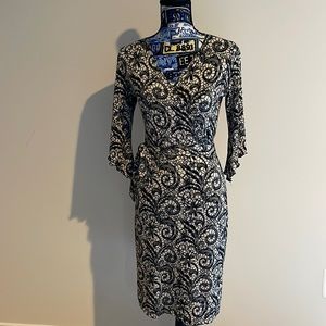 Moa Moa Black & Cream Fitted Dress – Size Medium